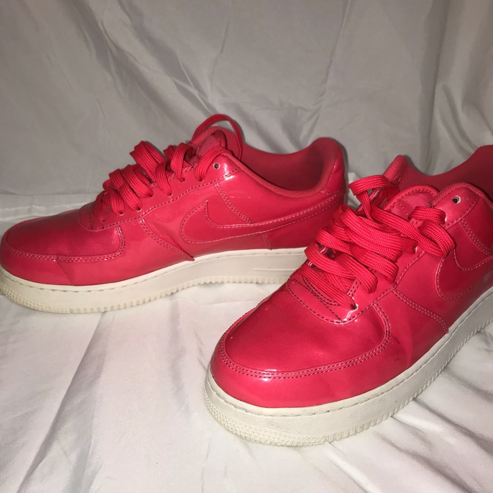 Nike Air Force 1 Low Ultraviolet Siren Red